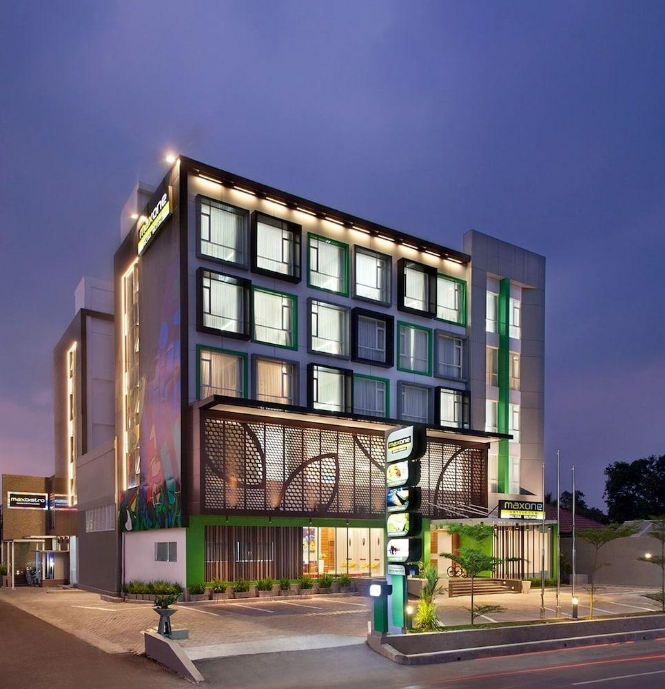 Dk Belstar Hotel Belitung Tanjung Pandan Extérieur photo