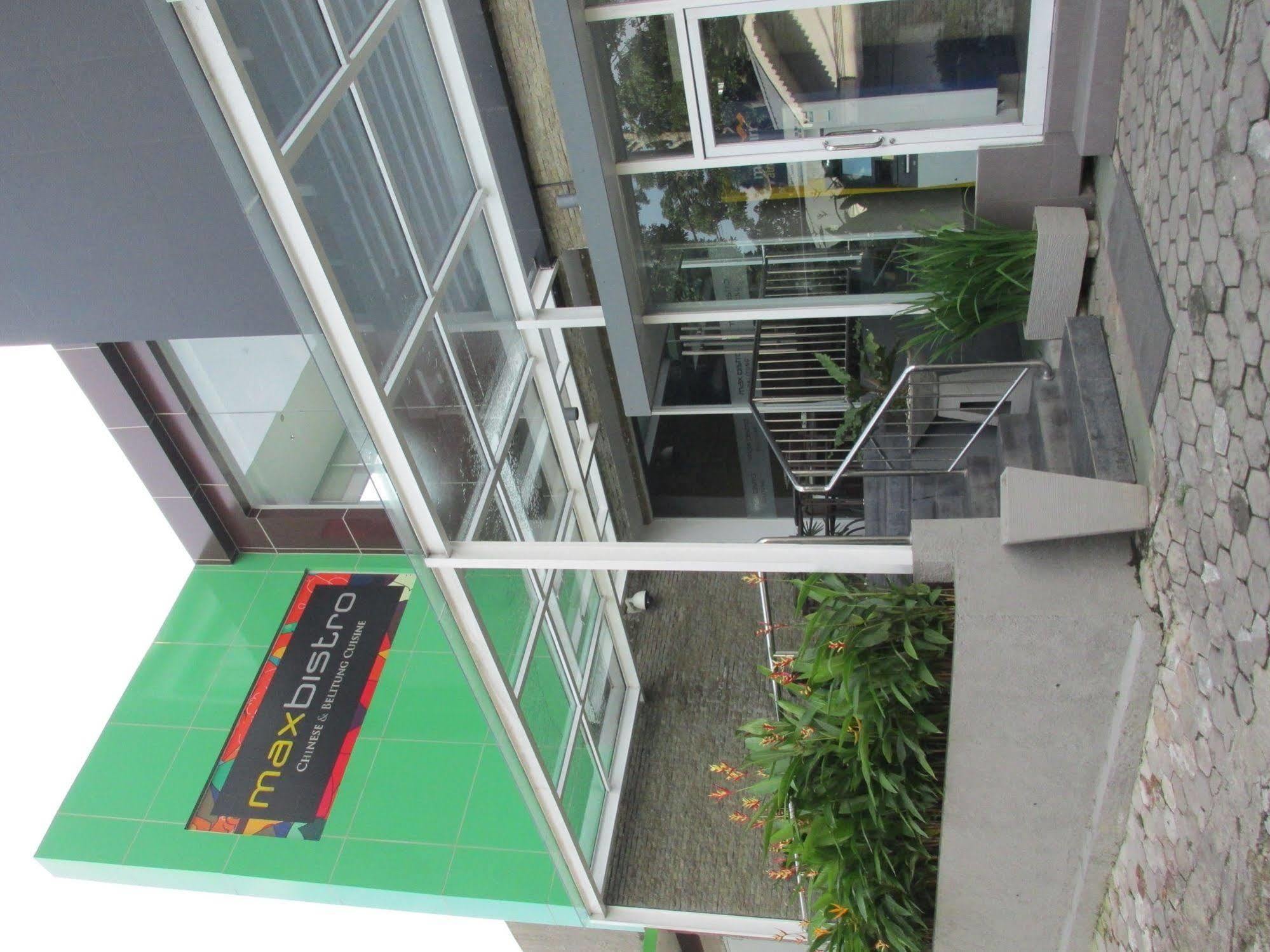 Dk Belstar Hotel Belitung Tanjung Pandan Extérieur photo