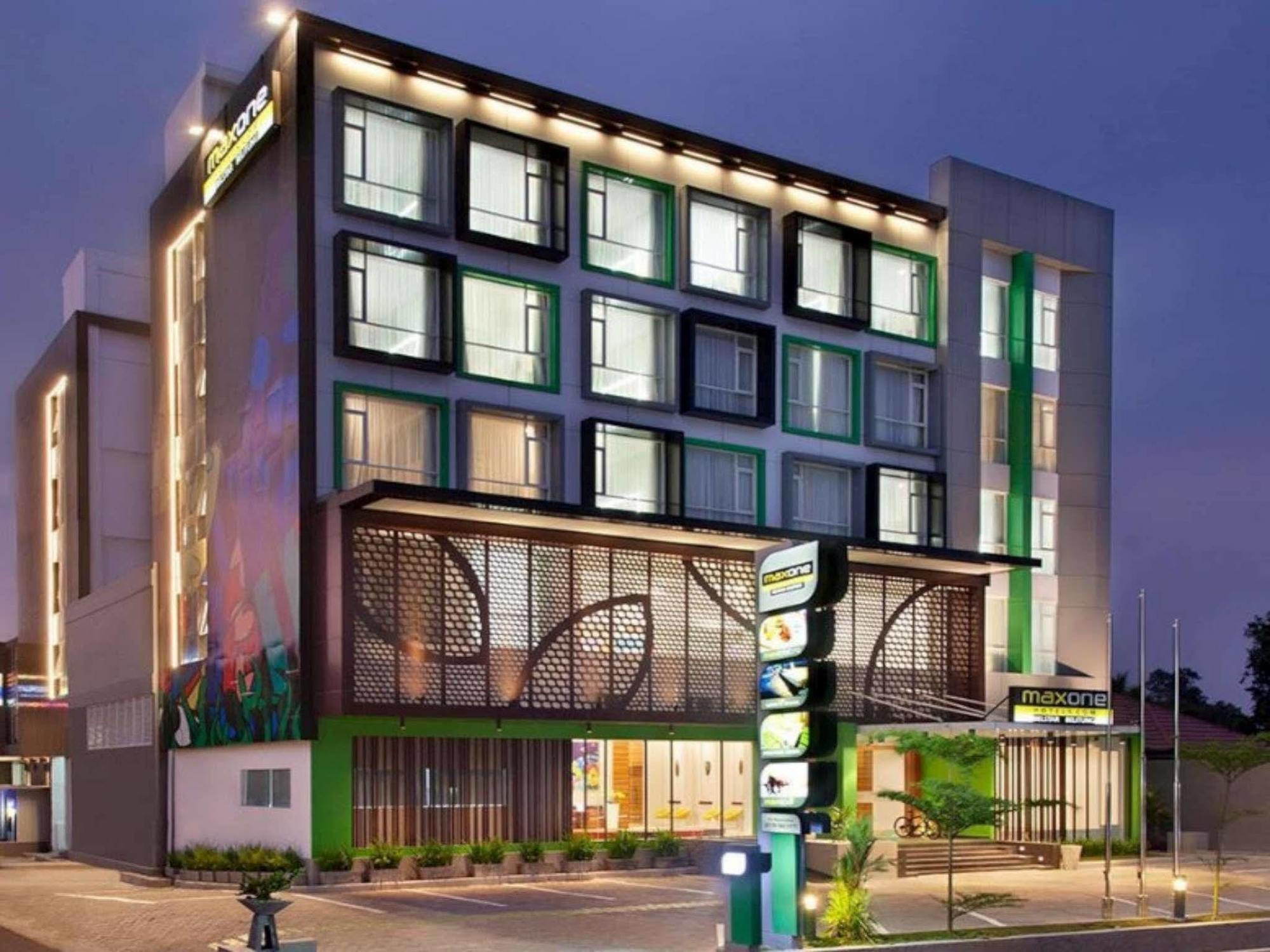 Dk Belstar Hotel Belitung Tanjung Pandan Extérieur photo
